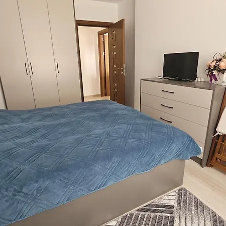 дерменджиев Appartamento