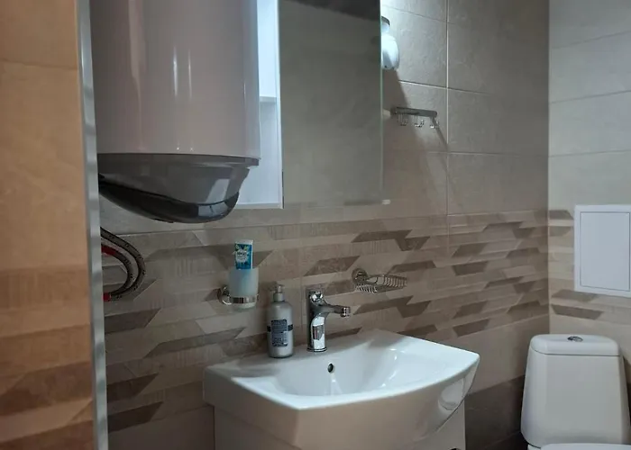 дерменджиев Апартаменты *