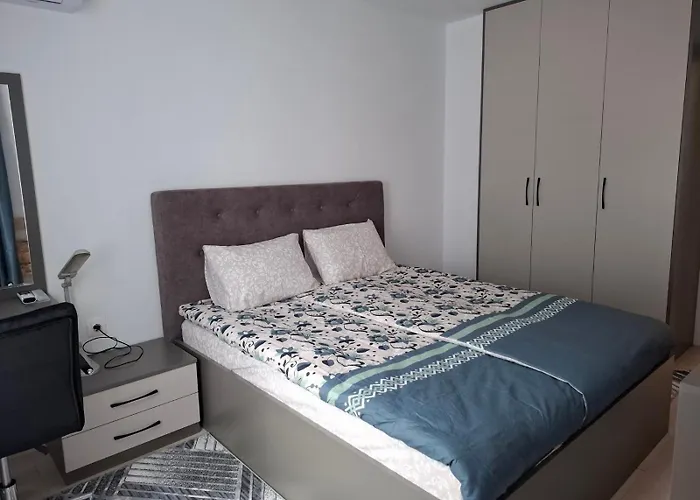 дерменджиев Апартаменты Сандански